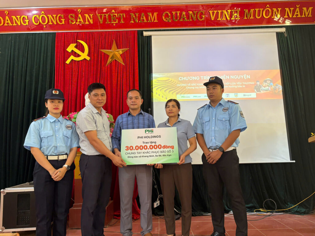 Trao tặng tại xã Khang Ninh, Ba Bể, Bắc Kan